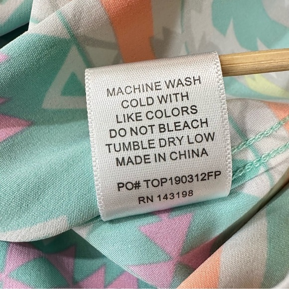 Chubbies Men's XL En Fuego Wild Short Sleeve Popover Polo Shirt Aztec Beach Golf - Picture 4 of 5